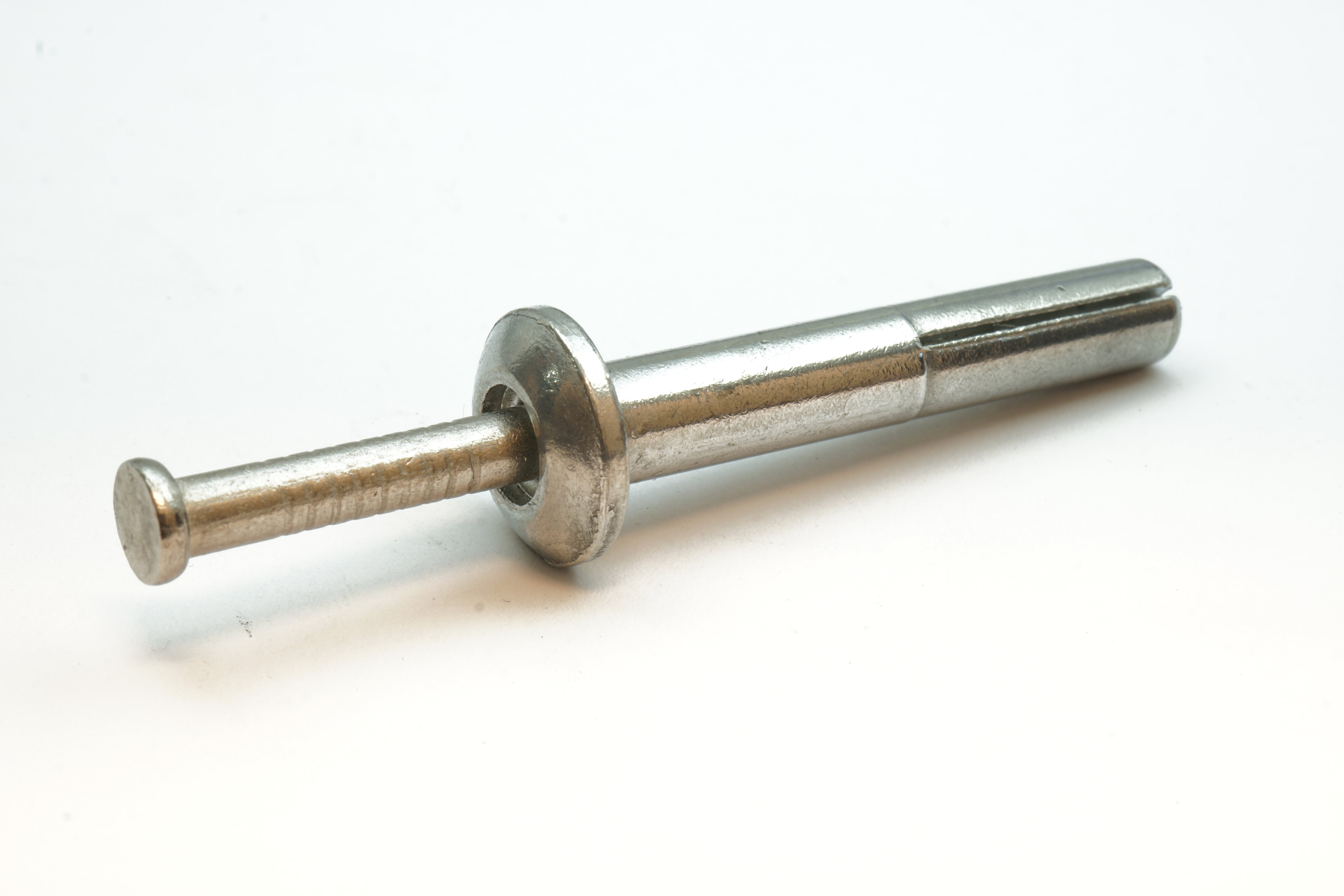 Bulk Hammer Drive Anchors – Mushroom Head – Zinc Alloy with 304 Stainless Steel Nails – Monster Bolts