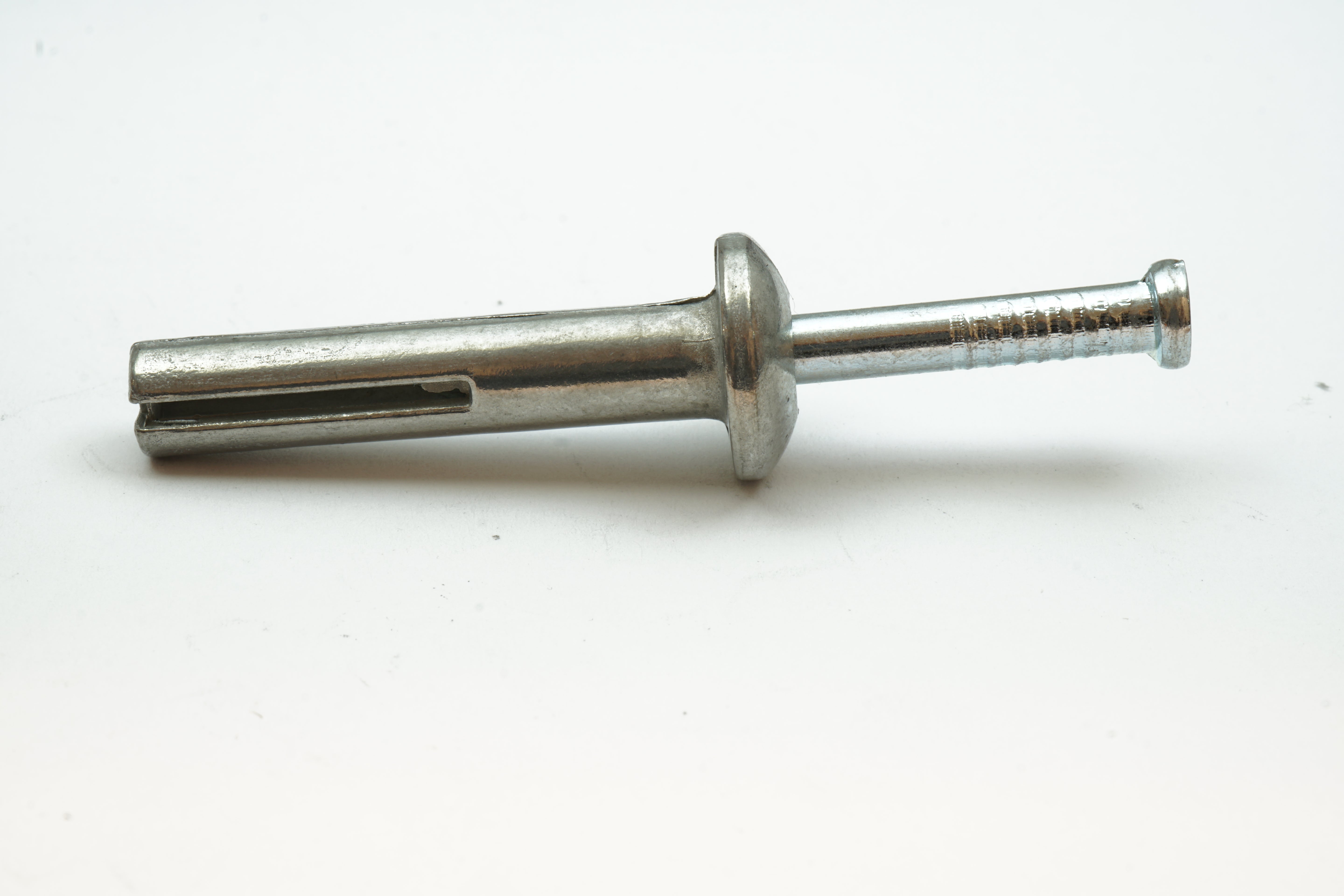 Bulk Hammer Drive Anchors – Mushroom Head – Zinc Alloy with Zinc-Plated Nails – Monster Bolts